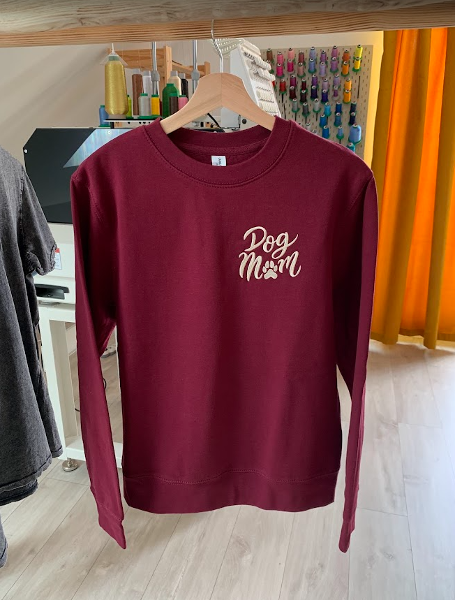 bluza bez kaptura z haftem dog mom (280g) bluza bez kaptura z haftem dog mom (280g)