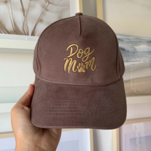 czapka z daszkiem dog mom (mocha + stare złoto)